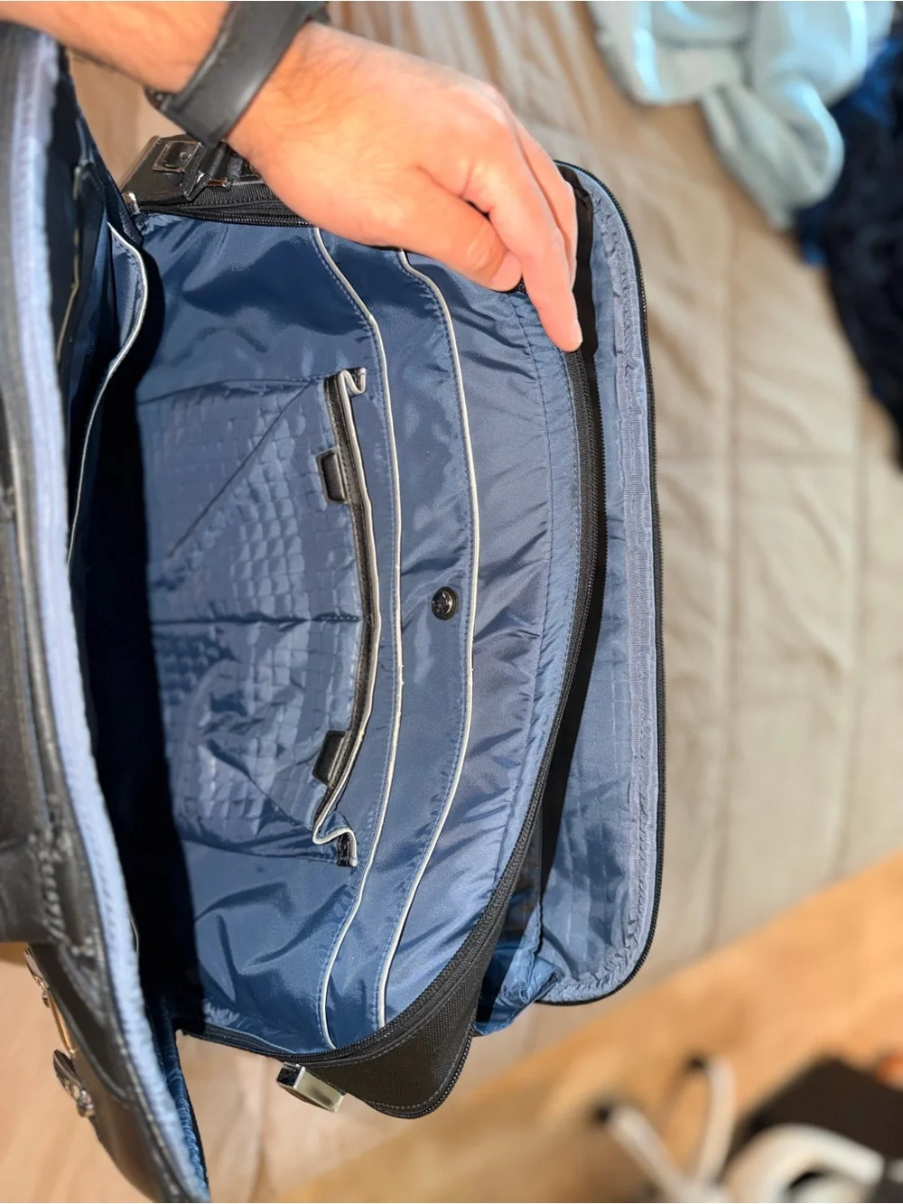 Tumi Arrive Black Men's Laptop Briefcase with Front Zipper Pockets